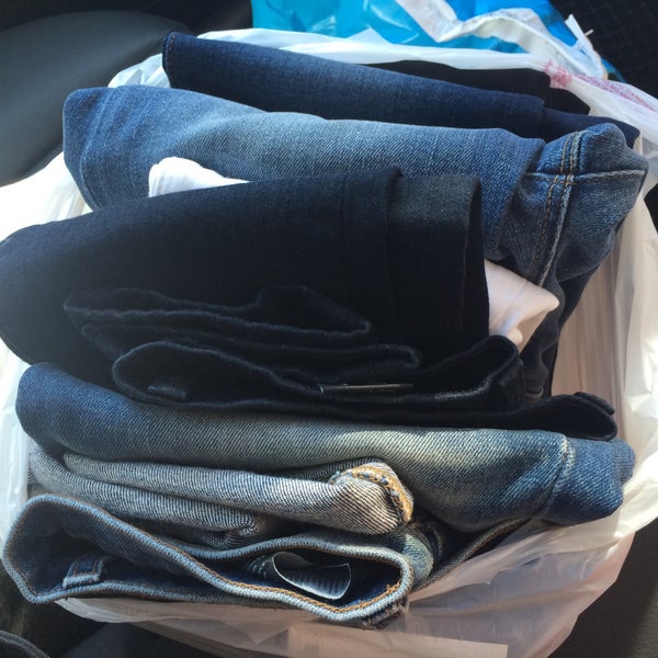 6 pairs of perfect JBrand jeans for €315 where the only thing slightly off was the sizing! Go soon as they are shutting down for "refurbished " and are unlikely to reopen!