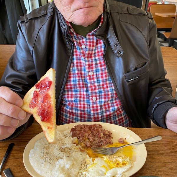 Summerton Diner 6 tips from 132 visitors