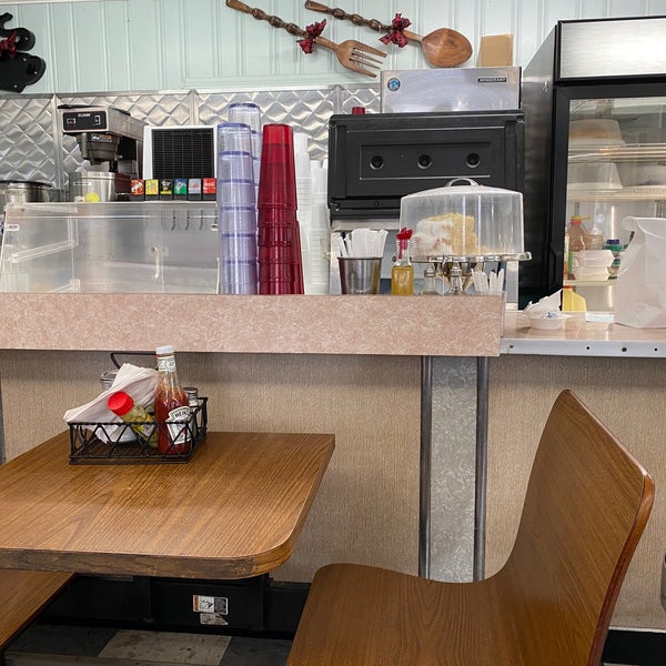 Summerton Diner 6 tips from 132 visitors