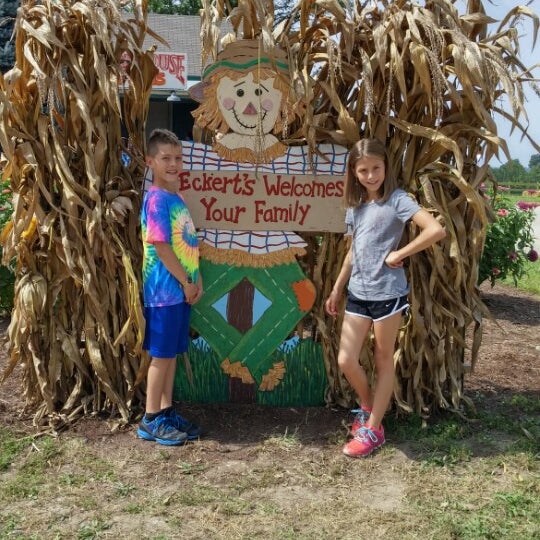 Photo taken at Eckert&#39;s Millstadt Fun Farm by Trish S. on 9/20/2014