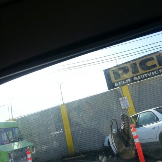 Pick n Pull Oakland'da Oto Servisi'da fotoğraflar