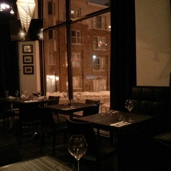Foto tirada no(a) Monsieur Restaurant + Bar por JulienF em 2/11/2015