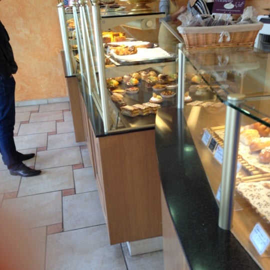 Boulangerie Au Four Au Moulin Bakery In Pontault Combault