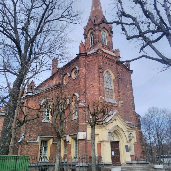 Photos at Евангелическо-лютеранская церковь Воскресения Христова (Пушкинская кир