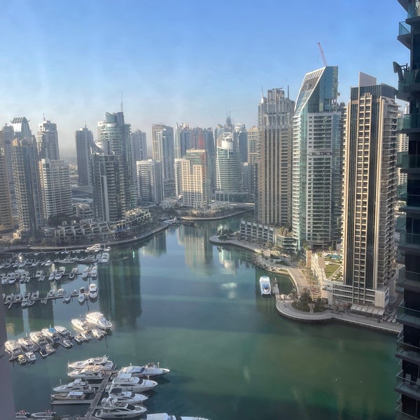 Foto scattata a Dubai Marriott Harbour Hotel &amp; Suites da Charles S. il 10/20/2021