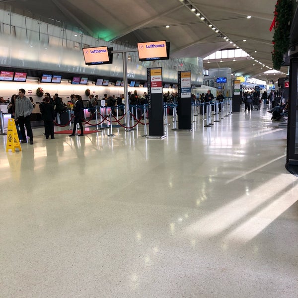 Lufthansa Ticket Counter - Newark Airport and Port Newark - 2 tips