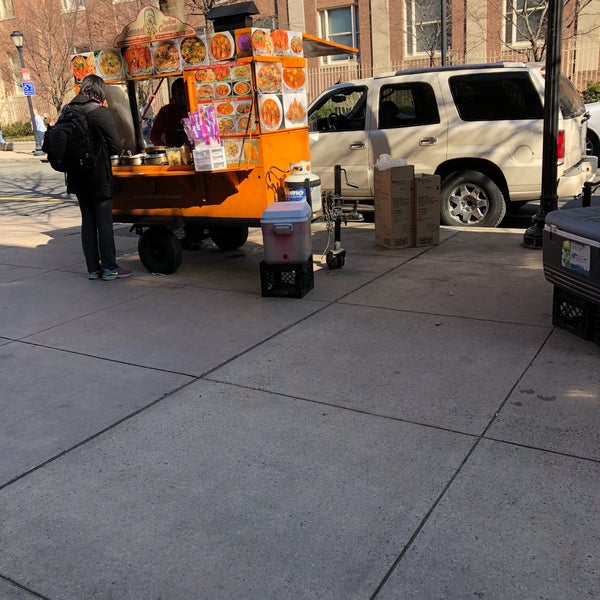Yale New Haven Food Carts 466 ziyaretçidan 17 tavsiye'da fotoğraflar