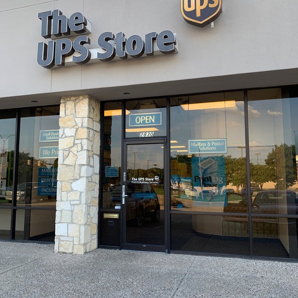 The UPS Store 2830 S Hulen St