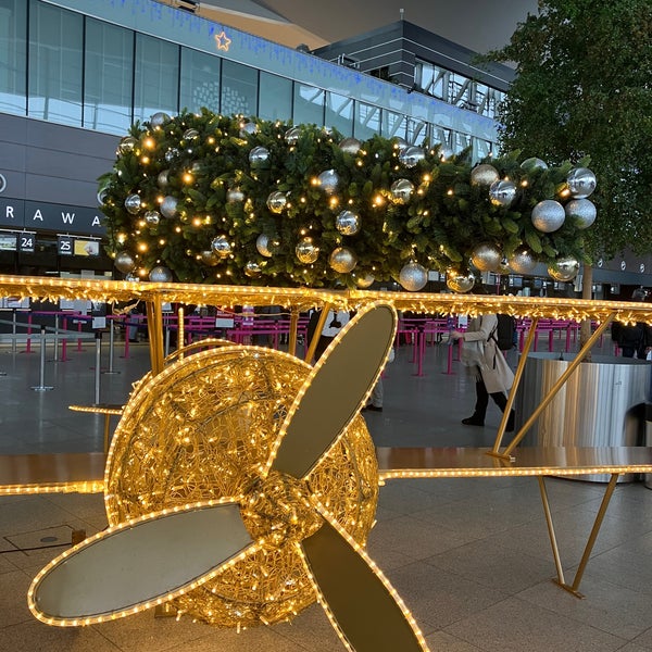 Foto tirada no(a) Gdańsk Lech Wałęsa Airport (GDN) por Fialka em 12/11/2023