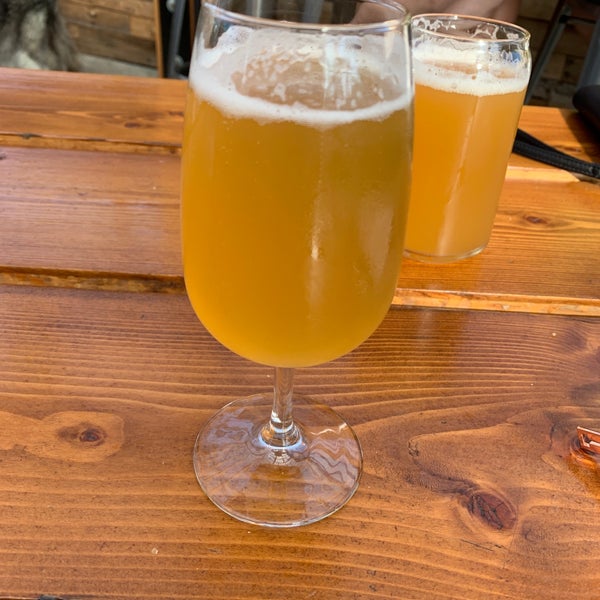 Photo taken at Ounces Taproom &amp; Beer Garden by Danette D. on 8/19/2019