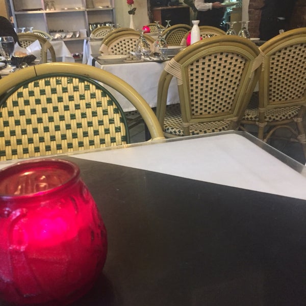 4/19/2017 tarihinde Muca N.ziyaretçi tarafından Caffé Napoli'de çekilen fotoğraf