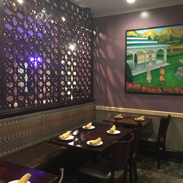 Photo taken at Kashmir Indian Restaurant by Hamad on 7/27/2016