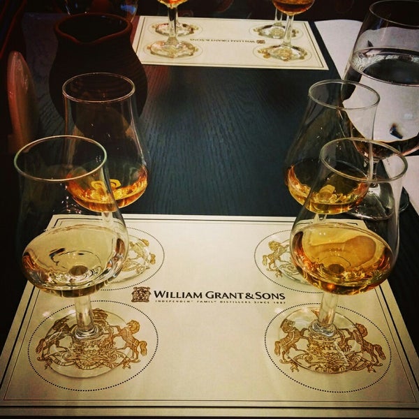 8/5/2014에 Dimitori F.님이 Whisky Rooms에서 찍은 사진