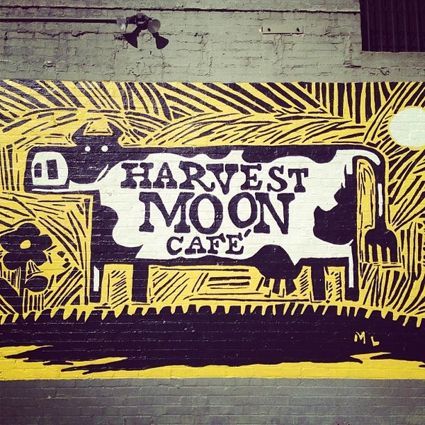 Foto tirada no(a) Harvest Moon Cafe por Mike R. em 1/20/2013