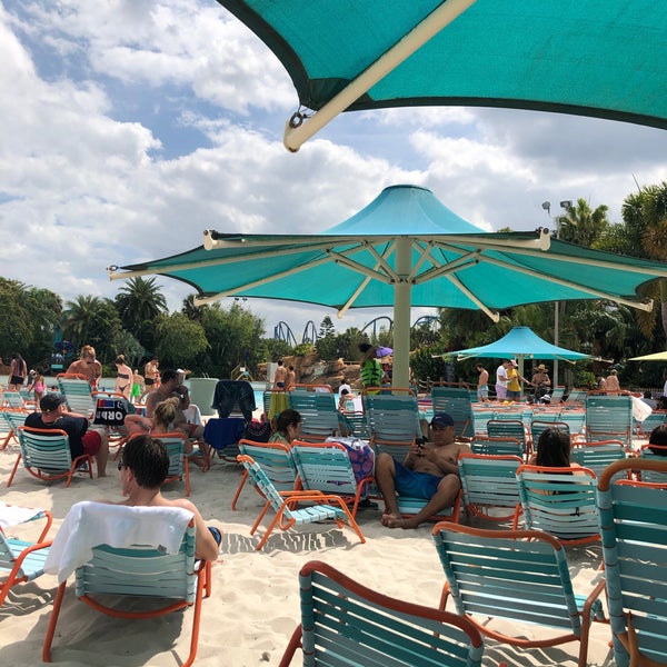 Photo taken at Aquatica Orlando by M.A 93 on 3/29/2019