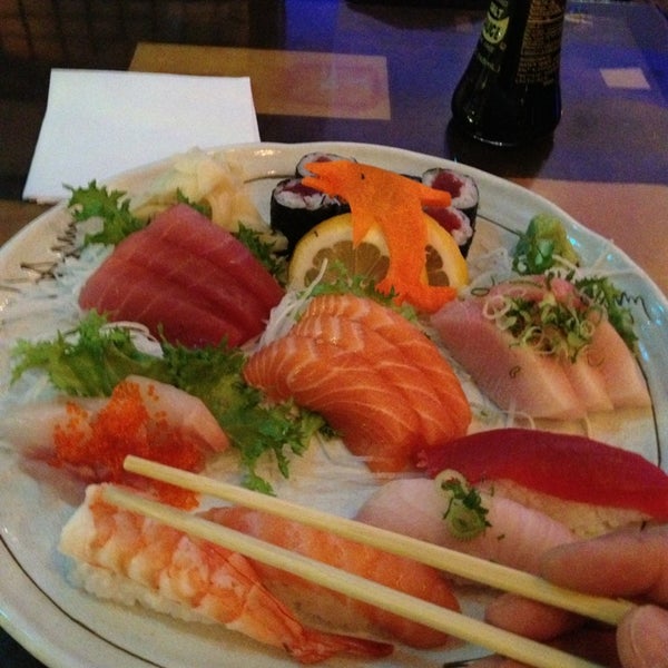 Photo taken at Planet Sushi by Victor I. on 3/9/2013