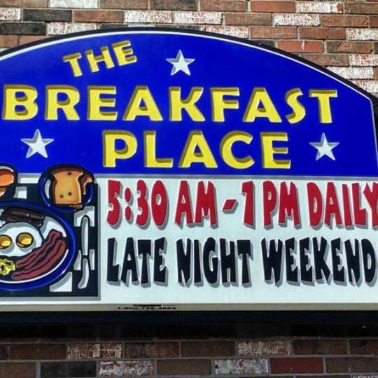 รูปภาพถ่ายที่ The Original Breakfast Place โดย Alex W. เมื่อ 3/22/2014