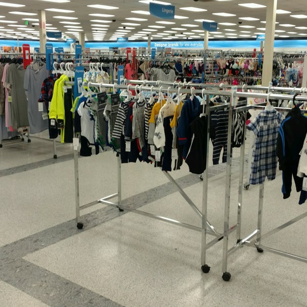 Mainless одежда. Магазин одежды в универмаге миасс. ross dress for less примерочная. одежда в универмаге маяковец. самый дешёвый магазин одежды на сервере кингман.