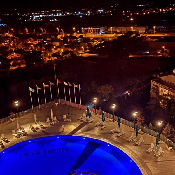 Das Foto wurde bei Hotel Lidya Sardes Thermal &amp; Spa von Hüseyin Doğan am 10/3/2021 aufgenommen
