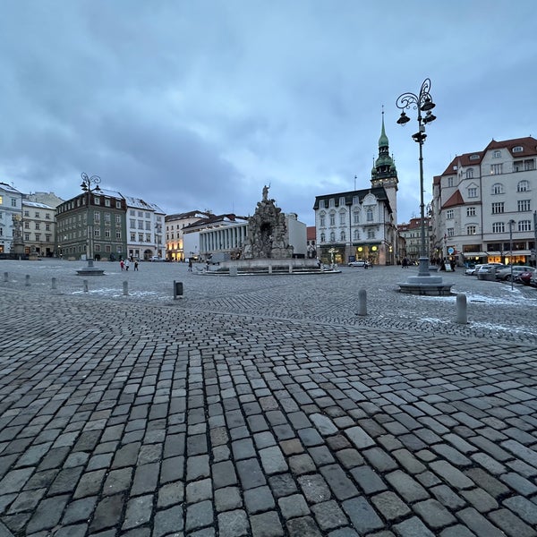 รูปภาพถ่ายที่ Zelný trh โดย Lukas B. เมื่อ 1/21/2023