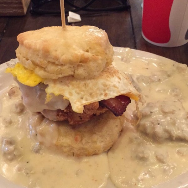 Photo taken at Maple Street Biscuit Company by Alykhan G. on 7/24/2015