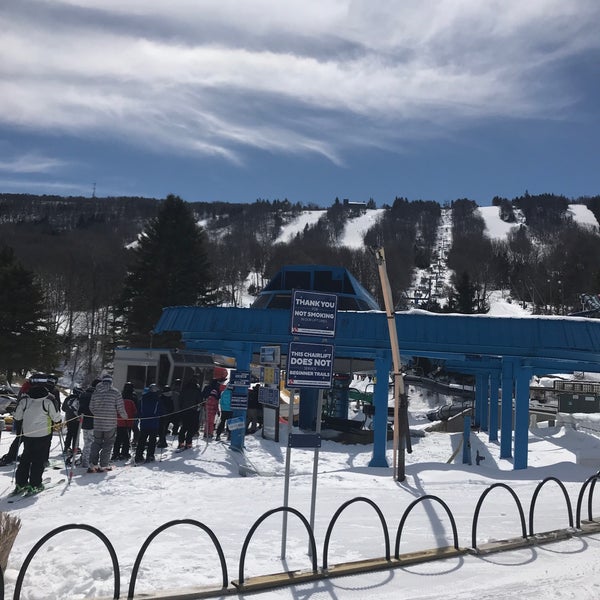 Photo taken at Camelback Mountain Resort by George G. on 3/17/2018