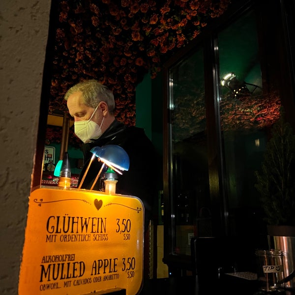 Die hängenden Gärten von Ehrenfeld Köln'da Bar