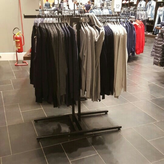 Fotos en ALCOTT - Tienda de ropa
