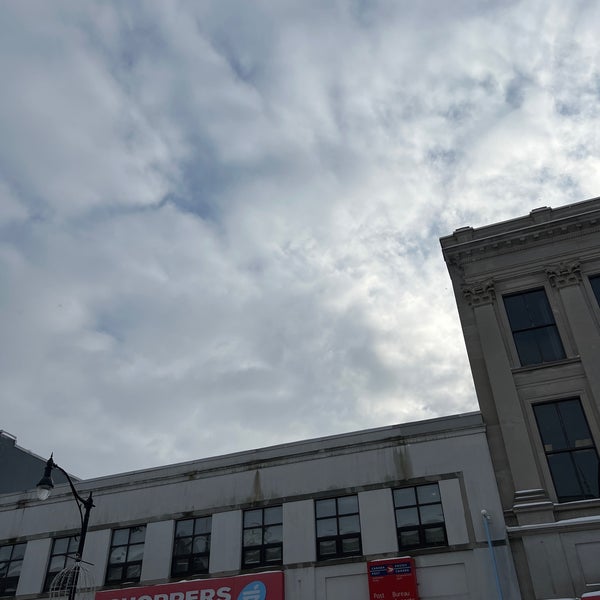 Shoppers Drug Mart Downtown Kingston 136 Princess St