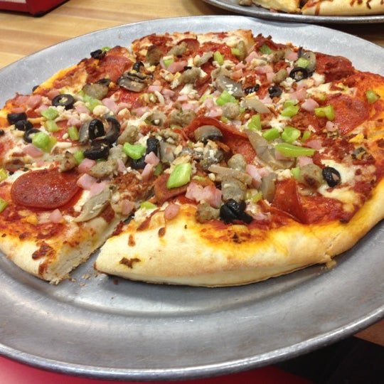 Buffalo Ckn Tend Pie - Picture of Mario's Pizza, Hammonton - Tripadvisor