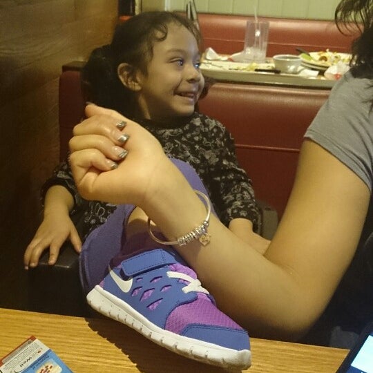 Photo taken at Chili&#39;s Grill &amp; Bar by Joanna M. on 4/5/2014