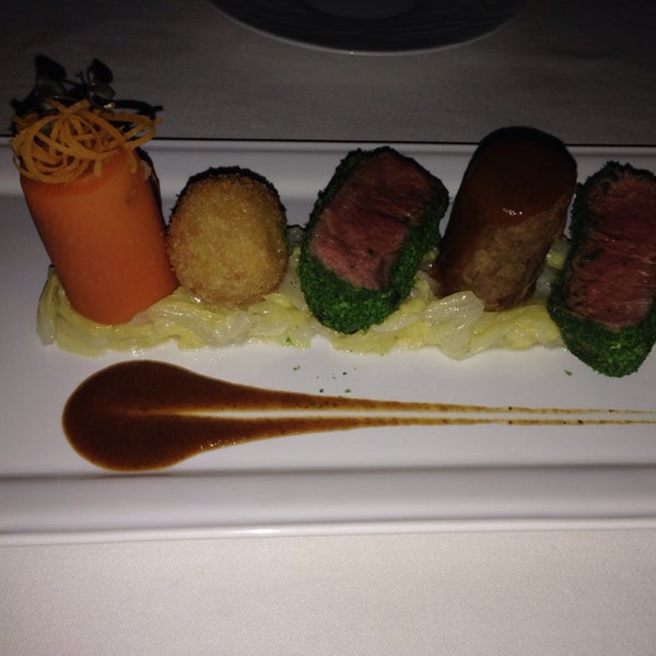 Photo prise au Emilie French Restaurant par Hyunni le1/25/2014