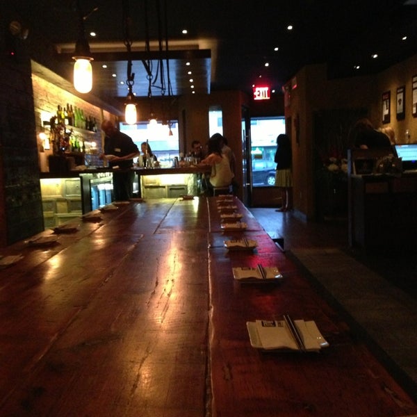 7/27/2013 tarihinde Jess W.ziyaretçi tarafından JINYA Ramen Bar'de çekilen fotoğraf