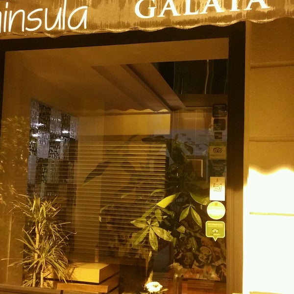รูปภาพถ่ายที่ Peninsula Galata Boutique Hotel โดย Muhsin B. เมื่อ 8/27/2016