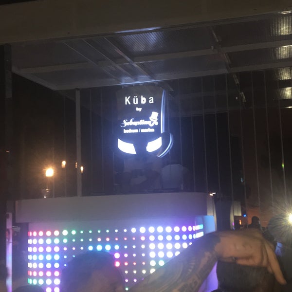 Foto tomada en Küba Restaurant &amp; Lounge Bar  por Yeşim E. el 5/18/2019