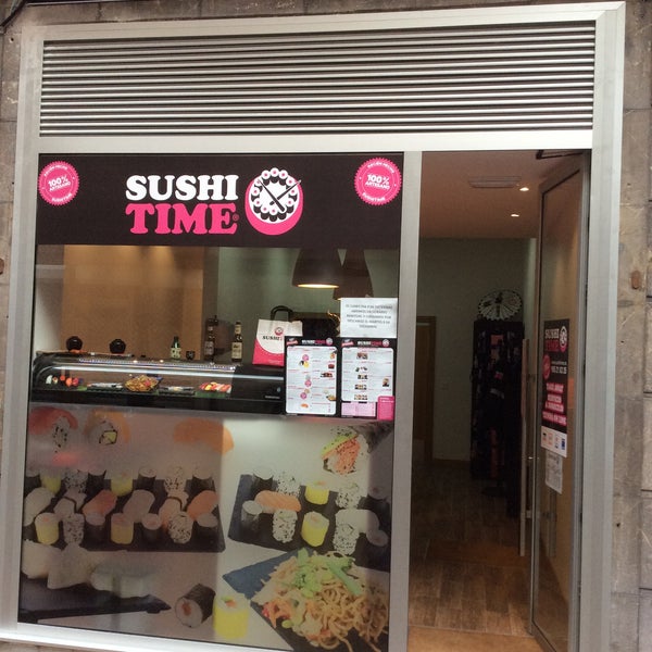 รูปภาพถ่ายที่ SushiTime โดย SushiTime เมื่อ 1/3/2015