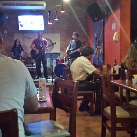 Foto tirada no(a) Blackhawk Bar por Marina N. em 4/12/2014