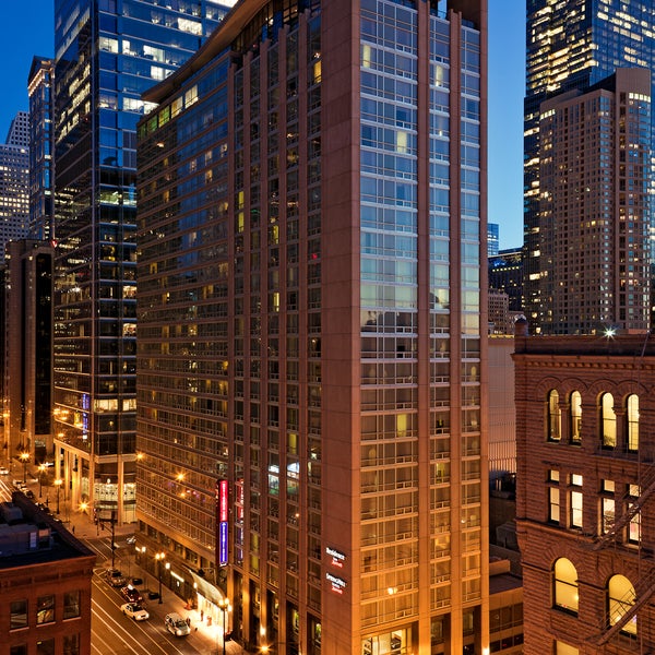 รูปภาพถ่ายที่ SpringHill Suites Chicago Downtown/River North โดย SpringHill Suites Chicago Downtown/River North เมื่อ 1/14/2014