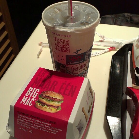 รูปภาพถ่ายที่ McDonald&#39;s โดย Frank B. เมื่อ 1/15/2014