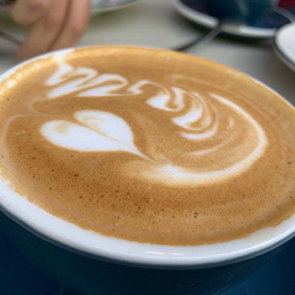 Foto diambil di Súper Coffee &amp; Food Store oleh Juan Carlos G. pada 8/28/2019