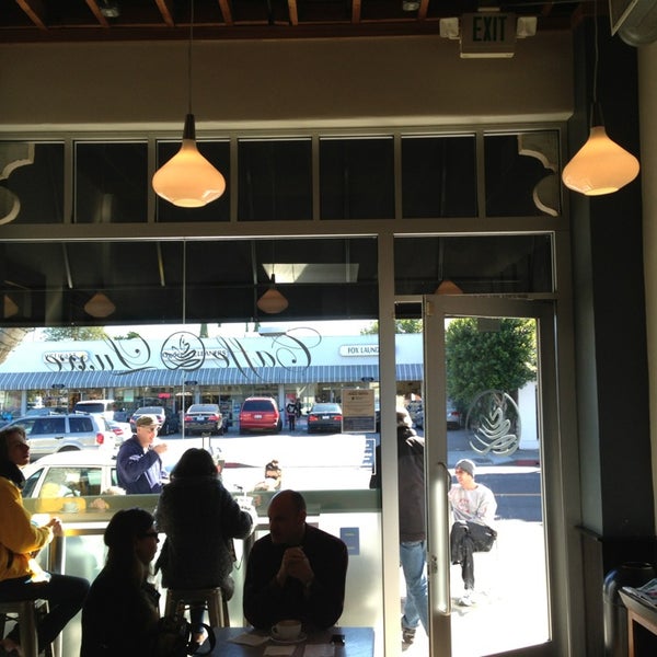 Caffe Luxxe Coffee Shop in Santa Monica