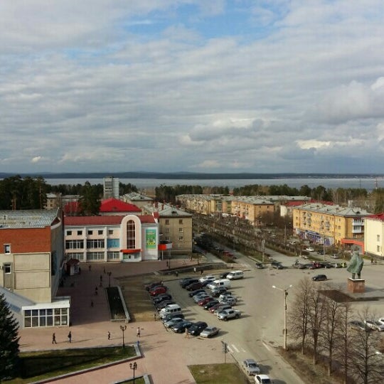 снежинск площадь города. памятник ленину в снежинске. снежинск площадь. площадь снежинска. площадь снежинска.