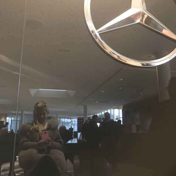 Photo taken at Mercedes-Benz Kundencenter by Yasemin A. on 1/21/2019