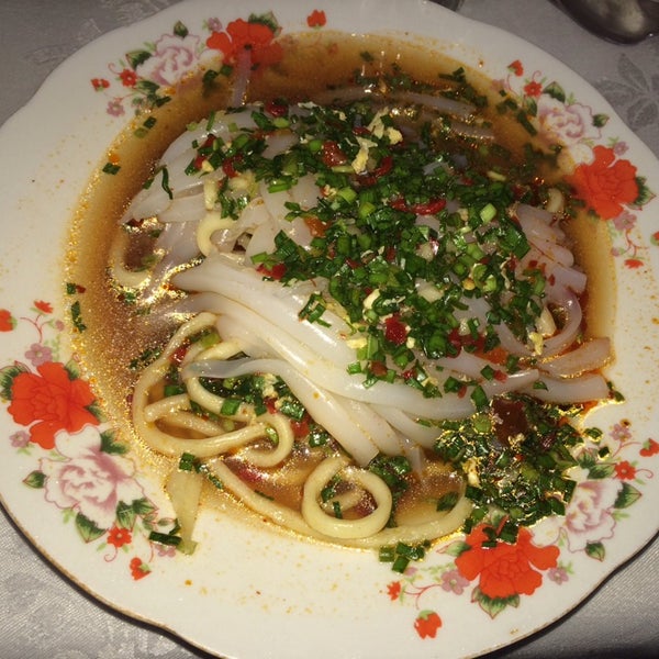 Famous Karakol ashlyamfu Знаменитое каракольское ашлямфу © Gari Fuel (Я отдыхаю