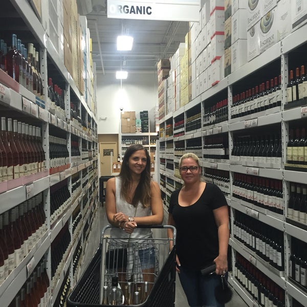 Bottles & Cases Liquor Store in Huntington