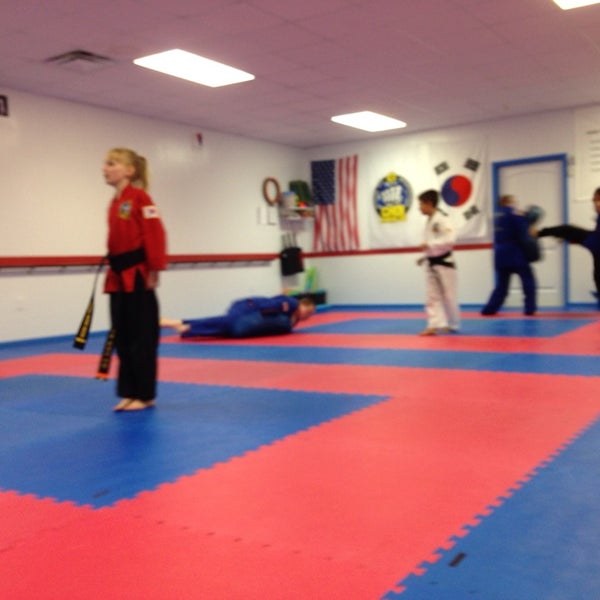 Photo prise au Cartersville Martial Art &amp; Self Defense par Angela J. le6/26/2014