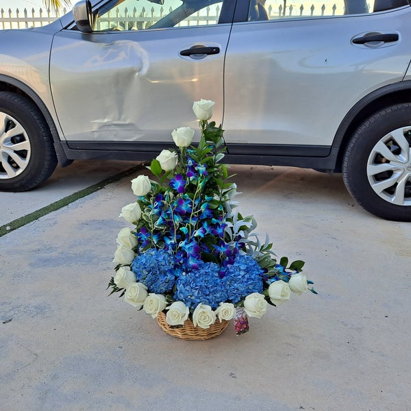 Fancy Flowers & Gift Shop 2800 W 84th St 5