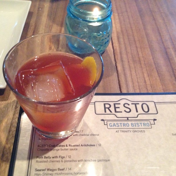 6/8/2014 tarihinde Megan L.ziyaretçi tarafından Resto Gastro Bistro'de çekilen fotoğraf