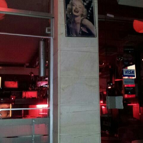 Foto tirada no(a) Blondie Restaurante Bar por Orlando L. em 4/21/2013