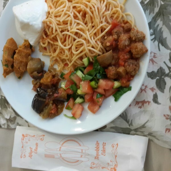 Bahçe Cafe &amp; Ev Yemekleri İzmir, İzmir